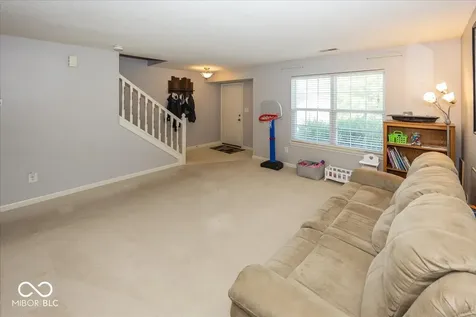 7929 Dillon Place Indianapolis IN 46236