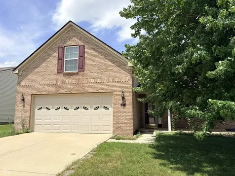 58 Fillmore Way Westfield IN 46074