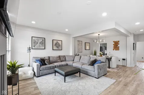 835 Ivy Lane Carmel IN 46032