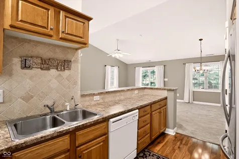 4239 Parma Court Indianapolis IN 46237