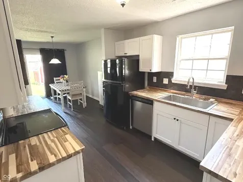 213 E Carolina Street Fortville IN 46040