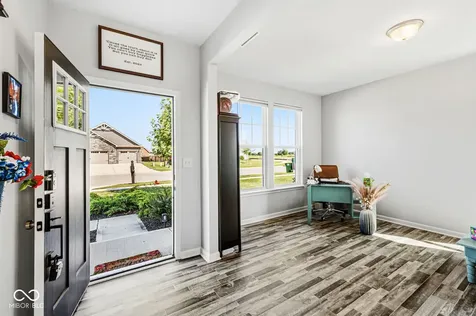 2814 Larkspur Drive Lebanon IN 46052