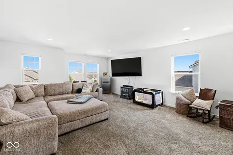 2814 Larkspur Drive Lebanon IN 46052