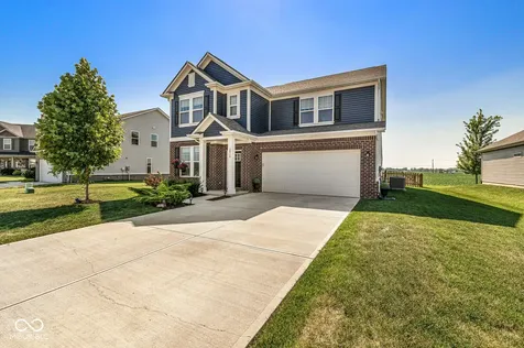 2814 Larkspur Drive Lebanon IN 46052
