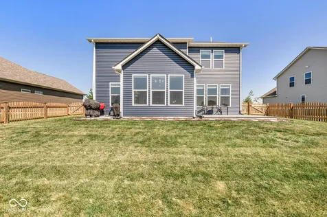 2814 Larkspur Drive Lebanon IN 46052