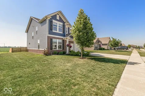 2814 Larkspur Drive Lebanon IN 46052