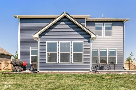 2814 Larkspur Drive Lebanon IN 46052