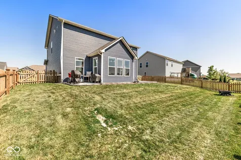 2814 Larkspur Drive Lebanon IN 46052