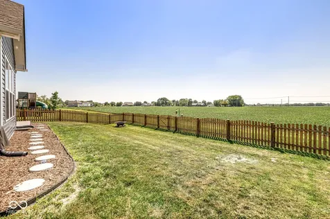2814 Larkspur Drive Lebanon IN 46052