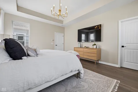 1135 Valentine Lane Carmel IN 46032