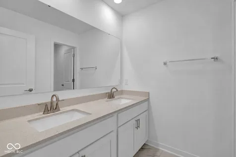 2731 Victory Drive Columbus IN 47203