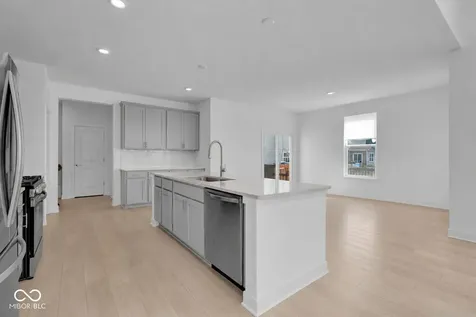 2731 Victory Drive Columbus IN 47203