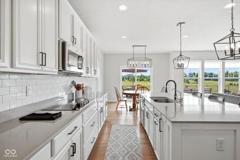 10421 Oxer Drive Fishers IN 46040