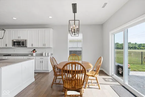 10421 Oxer Drive Fishers IN 46040