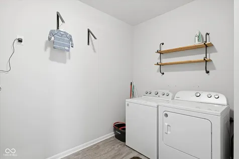 10421 Oxer Drive Fishers IN 46040