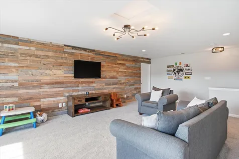 10421 Oxer Drive Fishers IN 46040