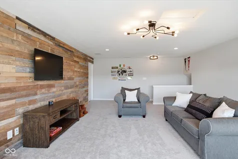 10421 Oxer Drive Fishers IN 46040