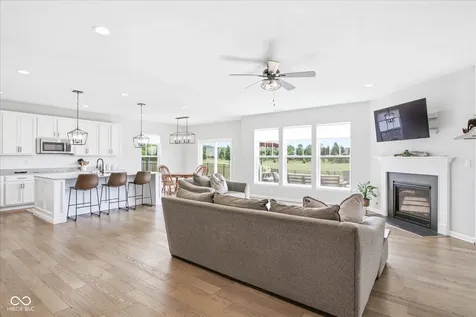 10421 Oxer Drive Fishers IN 46040