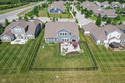 10421 Oxer Drive Fishers IN 46040