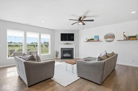 10421 Oxer Drive Fishers IN 46040