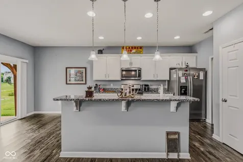 2417 Creekland Drive Columbus IN 47201