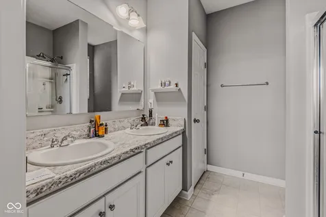 2417 Creekland Drive Columbus IN 47201