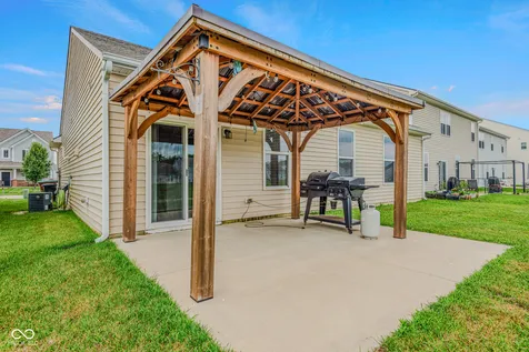 2417 Creekland Drive Columbus IN 47201