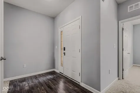 2417 Creekland Drive Columbus IN 47201