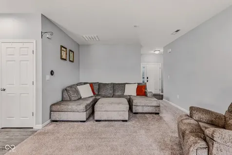2417 Creekland Drive Columbus IN 47201