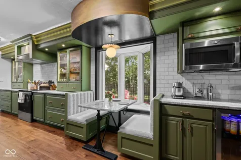 1419 Dominion Zionsville IN 46077