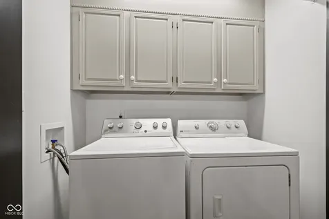 1419 Dominion Zionsville IN 46077