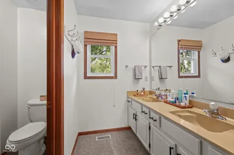 1419 Dominion Zionsville IN 46077