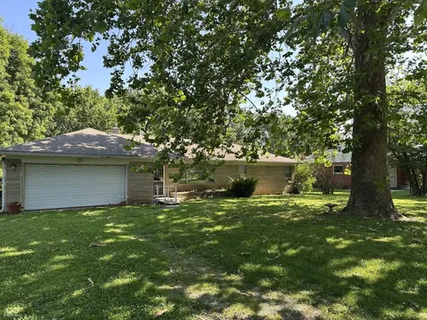 20 E Beechwood Indianapolis IN 46227