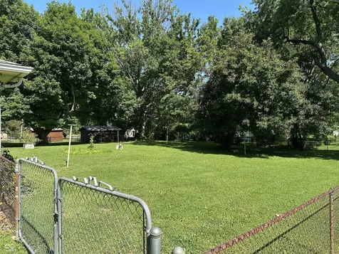 20 E Beechwood Indianapolis IN 46227