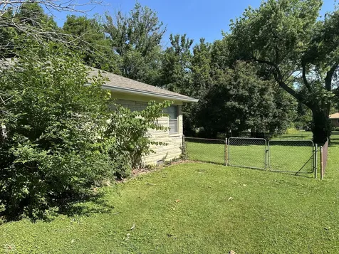 20 E Beechwood Indianapolis IN 46227