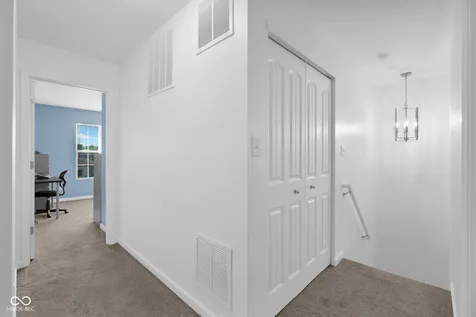 3344 Spring Valley Drive Columbus IN 47203