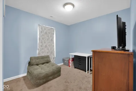 3344 Spring Valley Drive Columbus IN 47203