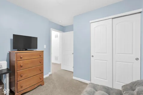 3344 Spring Valley Drive Columbus IN 47203