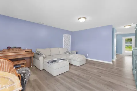 3344 Spring Valley Drive Columbus IN 47203