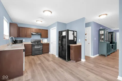 3344 Spring Valley Drive Columbus IN 47203