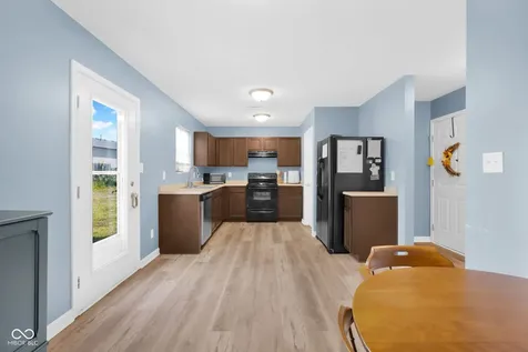 3344 Spring Valley Drive Columbus IN 47203