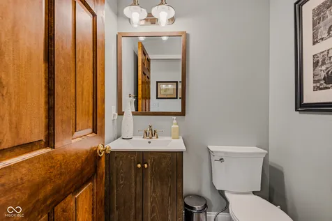 4695 Stonebridge Court Columbus IN 47201