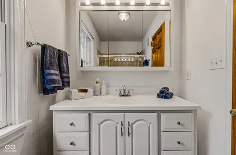 4695 Stonebridge Court Columbus IN 47201