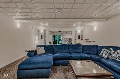 4695 Stonebridge Court Columbus IN 47201