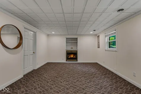 4695 Stonebridge Court Columbus IN 47201