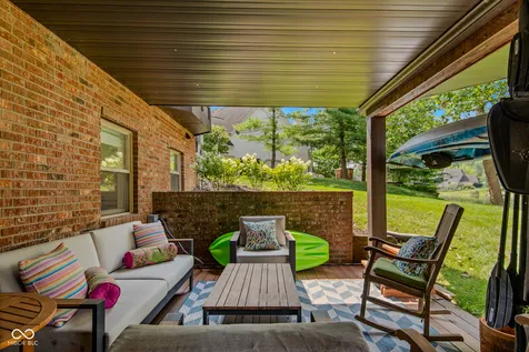 4695 Stonebridge Court Columbus IN 47201