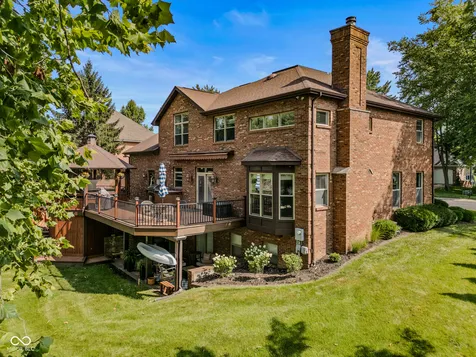 4695 Stonebridge Court Columbus IN 47201