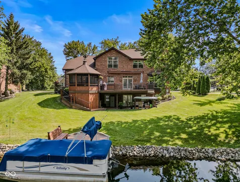 4695 Stonebridge Court Columbus IN 47201