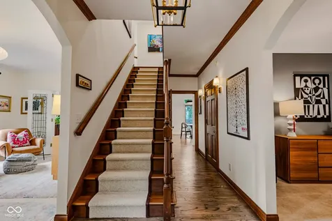 4695 Stonebridge Court Columbus IN 47201