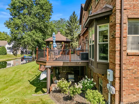 4695 Stonebridge Court Columbus IN 47201